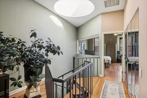 Entry Way - 808 S Bishop St, Chicago, IL 60607 photo 1 of 1