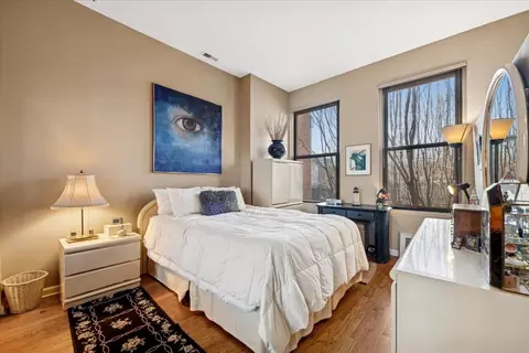 Bedroom - 808 S Bishop St, Chicago, IL 60607 photo 3 of 4