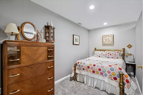 Bedroom - 808 S Bishop St, Chicago, IL 60607 photo 4 of 4