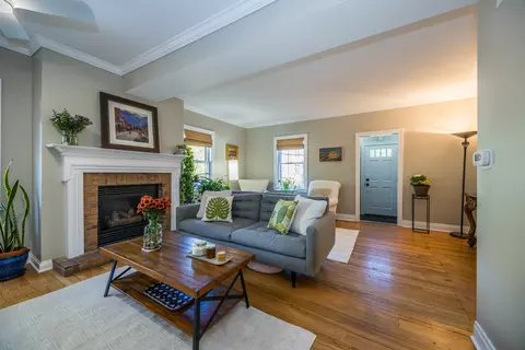 Other - Undisclosed, Evanston, IL 60201 photo 1 of 7