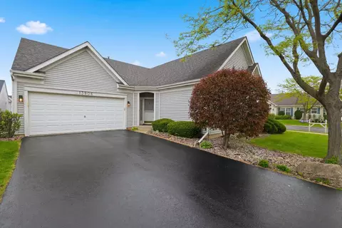13806 S Hickory Ln, Plainfield, IL 60544