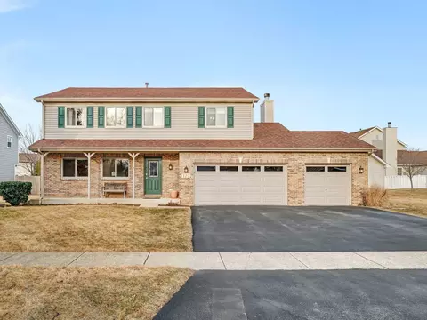 123 Fox Chase Dr S, Oswego, IL 60543