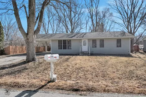 514 E Park St, Plano, IL 60545