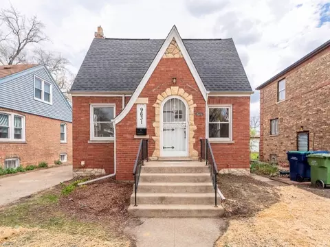 9631 S Francisco Ave, Evergreen Park, IL 60805