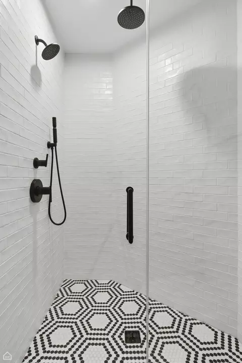 Bath - 2126 W Thomas St, Chicago, IL 60622 photo 2 of 7