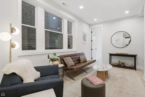Living - 2126 W Thomas St, Chicago, IL 60622 photo 2 of 3