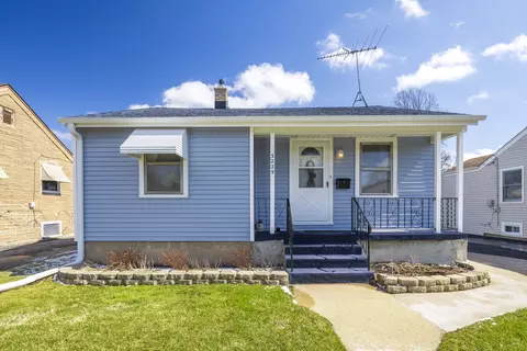 3229 Sangamon St, Steger, IL 60475