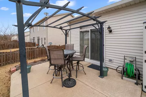 Exterior - 3011 Hoffman St, Plano, IL 60545 photo 6 of 7