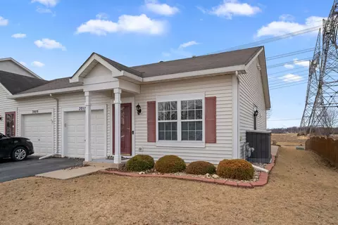 Exterior - 3011 Hoffman St, Plano, IL 60545 photo 2 of 7