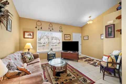 Living - 3011 Hoffman St, Plano, IL 60545 photo 3 of 3