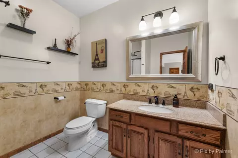 Bath - 680 Spruce Tree Dr, Cary, IL 60013 photo 1 of 3