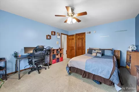 Bedroom - 680 Spruce Tree Dr, Cary, IL 60013 photo 3 of 4