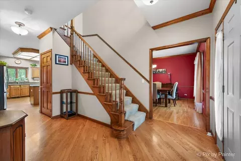 Entry Way - 680 Spruce Tree Dr, Cary, IL 60013 photo 1 of 2