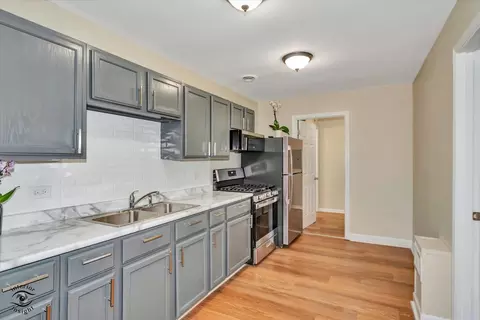 Kitchen - 16511 Paulina St, Markham, IL 60428 photo 1 of 3