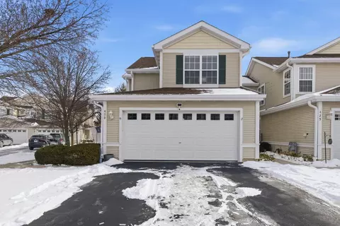 429 N Carlisle Ct, Round Lake, IL 60073