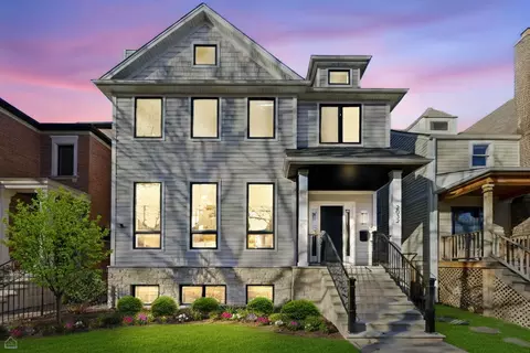 2032 W Pensacola Ave, Chicago, IL 60618