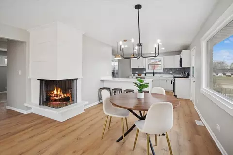 Dining - 1849 Larkin Ave, Elgin, IL 60123 photo 1 of 1