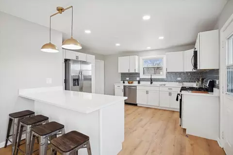 Kitchen - 1849 Larkin Ave, Elgin, IL 60123 photo 1 of 3