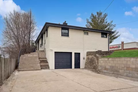 1849 Larkin Ave, Elgin, IL 60123