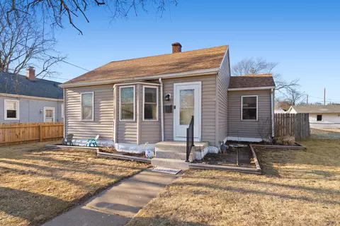 3128 Mckinley Ave, Davenport, IA 52802