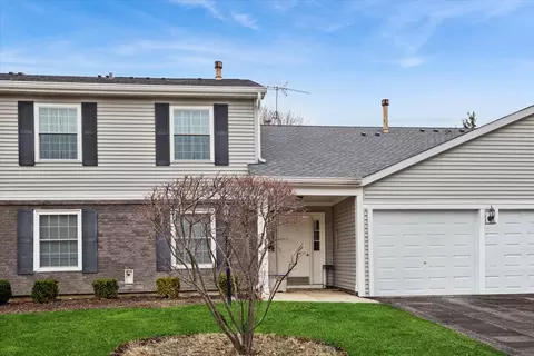 303 Newport Ln #D2, Bartlett, IL 60103
