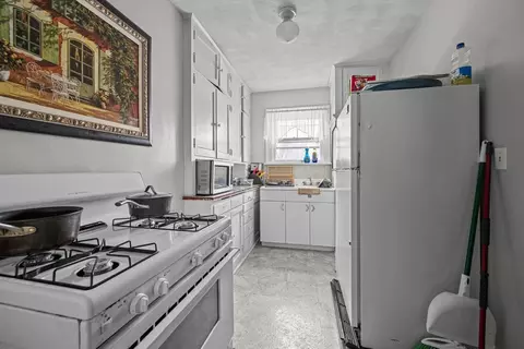 Kitchen - 2324 18th B St, Moline, IL 61265 photo 2 of 3