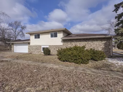 18008 Edwards Ave, Country Club Hills, IL 60478