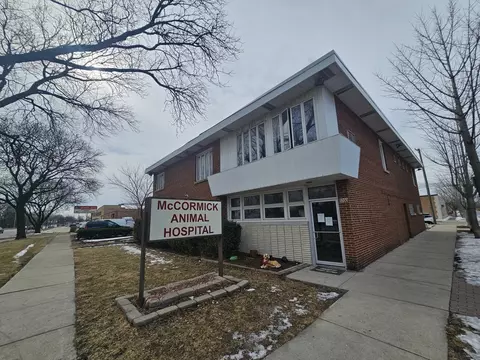 8260 Mccormick Blvd, Skokie, IL 60076