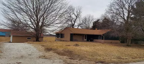 1393 N 50 Ave, Alpha, IL 61413