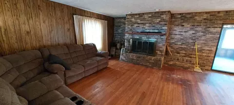 Living - 1393 N 50 Ave, Alpha, IL 61413 photo 1 of 3