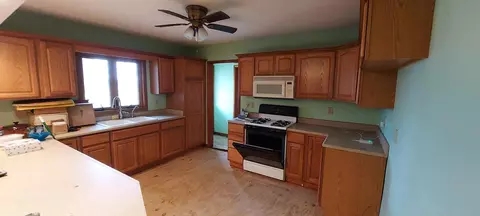 Kitchen - 1393 N 50 Ave, Alpha, IL 61413 photo 1 of 4