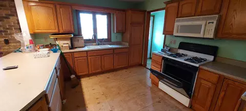 Kitchen - 1393 N 50 Ave, Alpha, IL 61413 photo 4 of 4