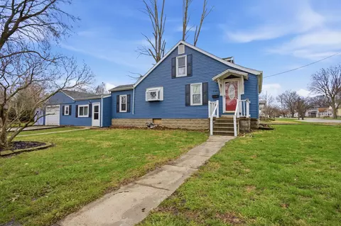 500 S Embarras Ave, Tuscola, IL 61953