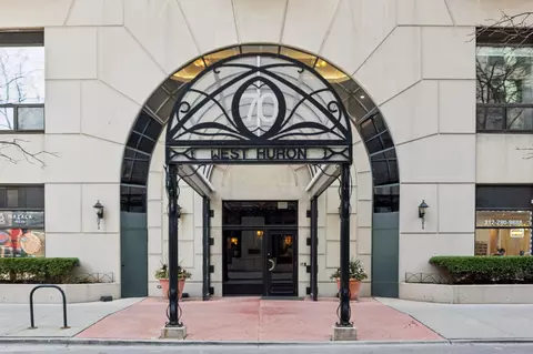 70 W Huron St #1704, Chicago, IL 60654