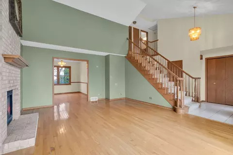 Living - 3702 Biscayne Rd, Mchenry, IL 60050 photo 3 of 4