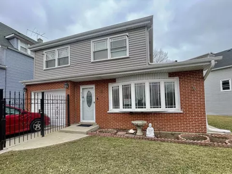 2970 W Nelson St, Chicago, IL 60618