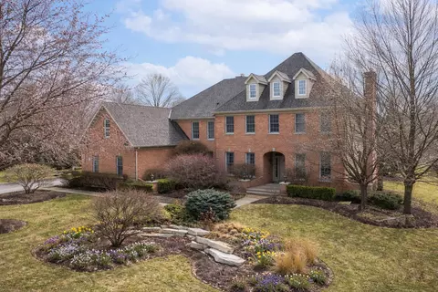 121 Boulder Dr, Lake In The Hills, IL 60156