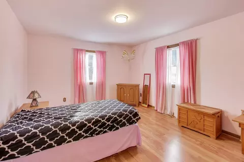 Bedroom - 3409 W Bretons Dr, Mchenry, IL 60050 photo 2 of 3