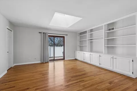 Living - 1318 Gamon Rd, Wheaton, IL 60189 photo 3 of 6