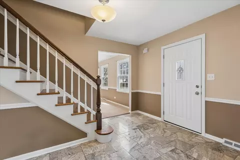 Entry Way - 1318 Gamon Rd, Wheaton, IL 60189 photo 2 of 3