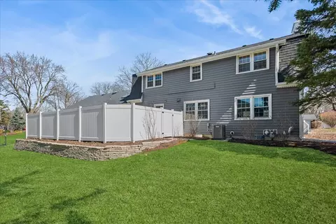 Exterior - 1318 Gamon Rd, Wheaton, IL 60189 photo 4 of 4