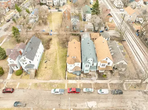 View/Area - 3011 E 80th St, Chicago, IL 60617 photo 1 of 4