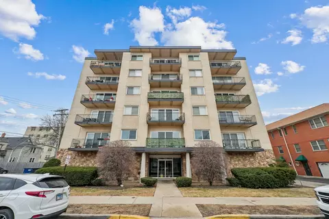 7314 Randolph St #3D, Forest Park, IL 60130