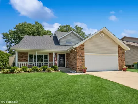 651 Garth Rd, Wheeling, IL 60090