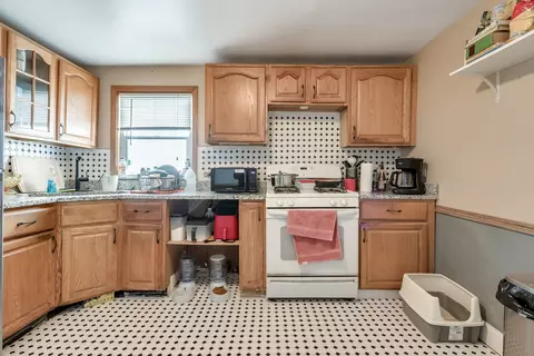 Kitchen - Undisclosed, Chicago, IL 60609 photo 1 of 2