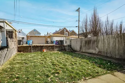 Exterior - Undisclosed, Chicago, IL 60609 photo 4 of 5