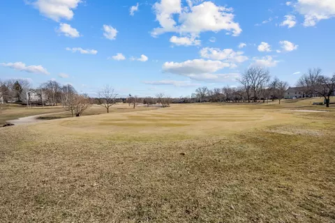 6151 Golfview Dr, Gurnee, IL 60031 photo 27