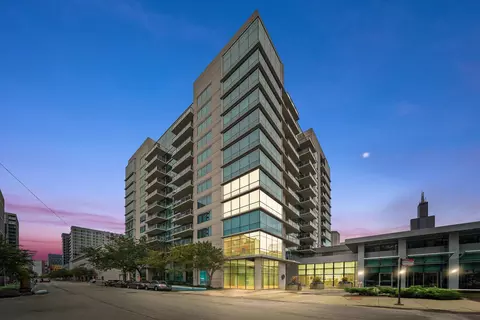125 S Green St #806A, Chicago, IL 60607