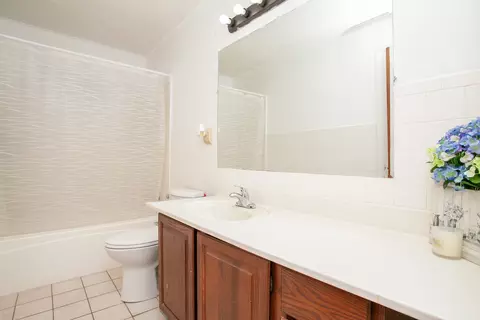 Bath - 1114 E Lafayette St, Bloomington, IL 61701 photo 1 of 1