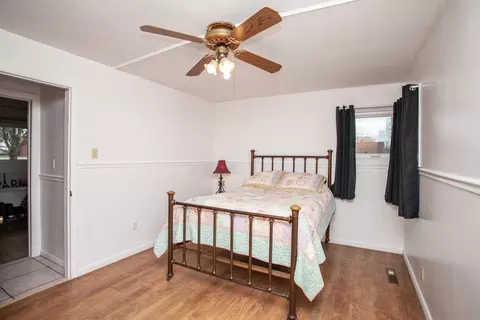 Bedroom - 1114 E Lafayette St, Bloomington, IL 61701 photo 2 of 6